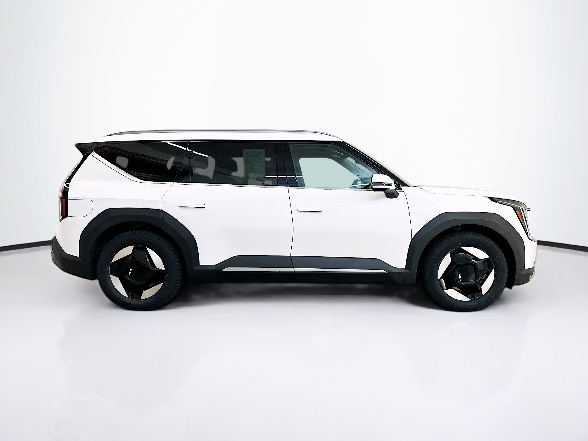 Used 2024 Kia EV9 Wind image 10