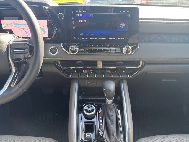 Used 2025 Chevrolet Colorado ZR2 w/ Midnight Edition image 12