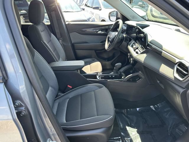 Used 2025 Chevrolet TrailBlazer LT AWD/4WD image 20