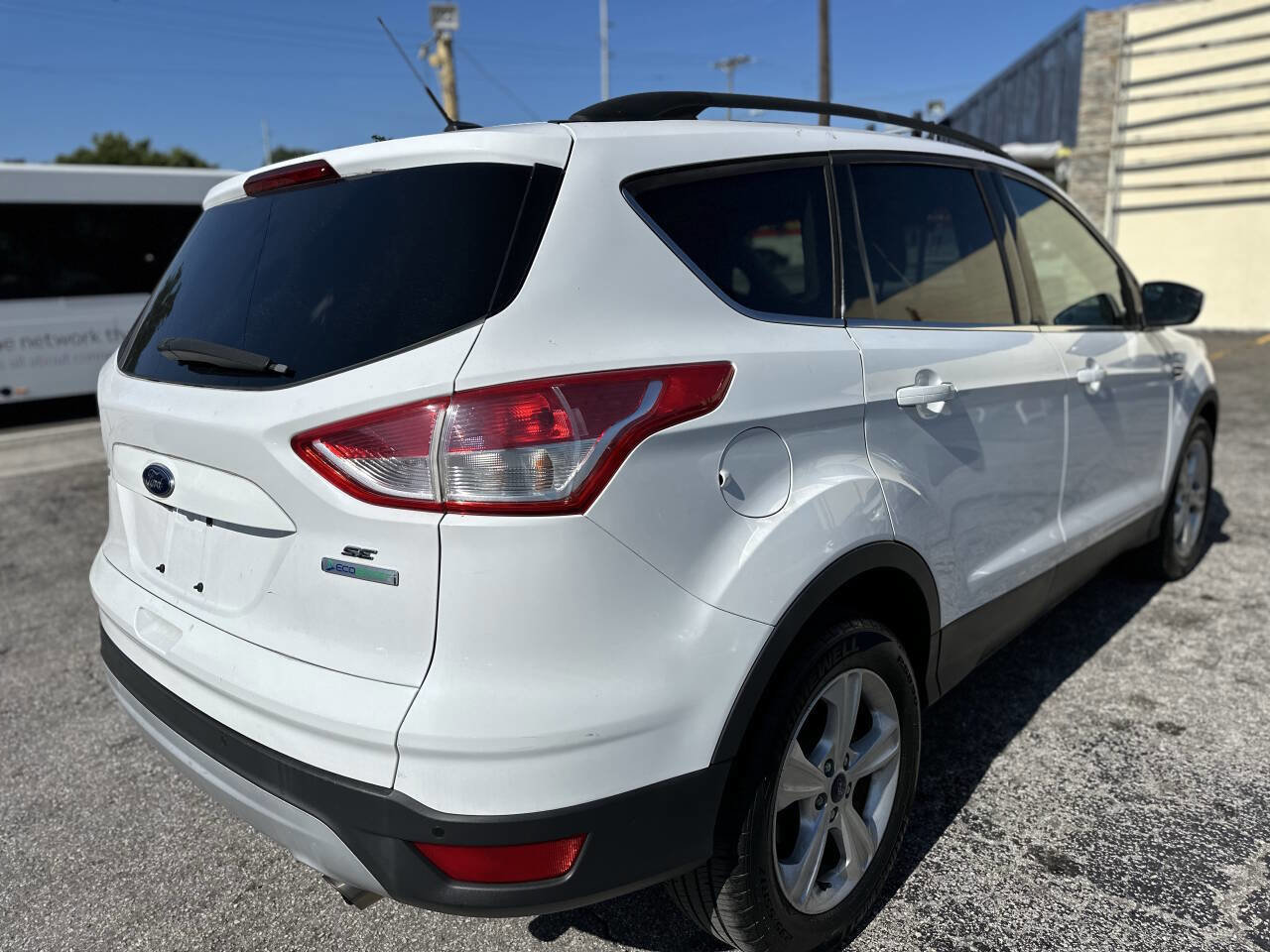 Used 2015 Ford Escape SE w/ Equipment Group 201A image 7