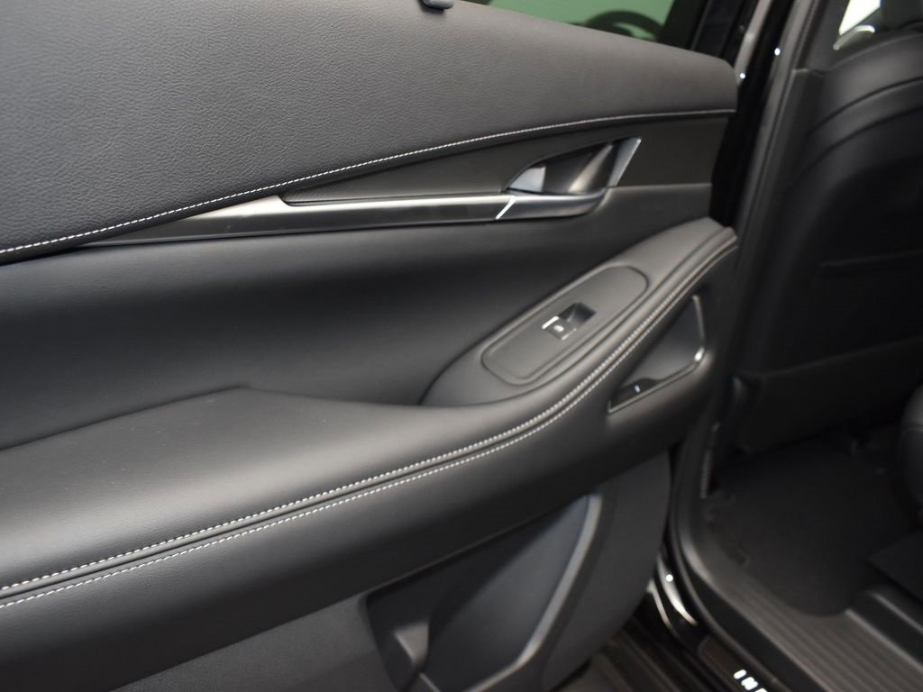 Used 2025 INFINITI QX60 Luxe w/ Black Edition image 17