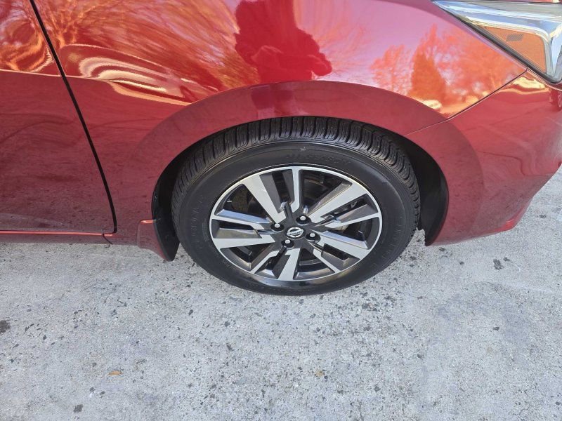 Used 2021 Nissan Versa SV image 12