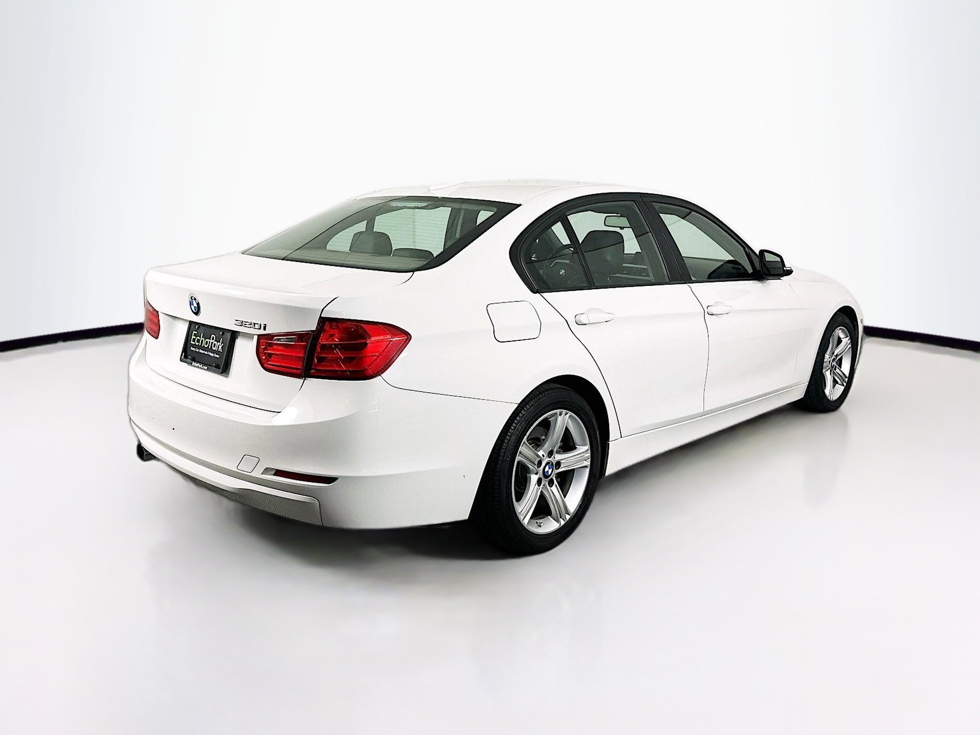 Used 2013 BMW 320i Sedan RWD image 9