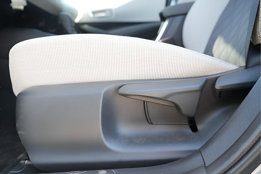 Used 2024 Toyota Corolla XLE image 22