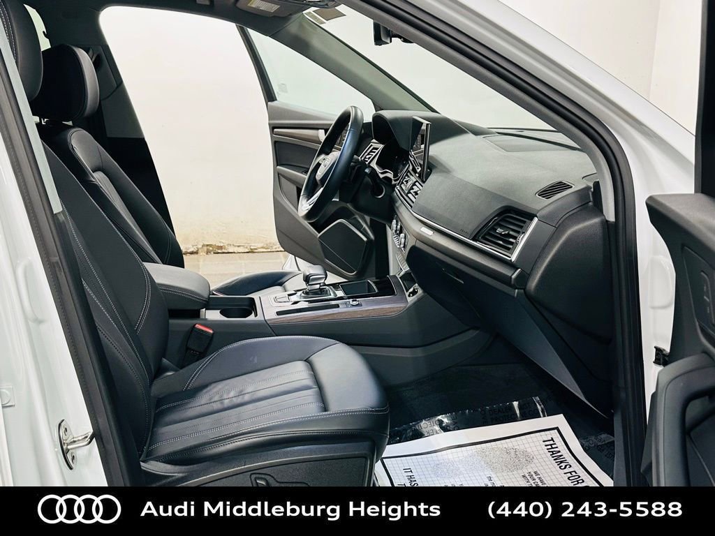 Certified 2023 Audi Q5 2.0T Premium w/ Convenience Package image 9