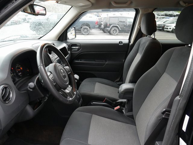 Used 2014 Jeep Patriot Latitude image 2