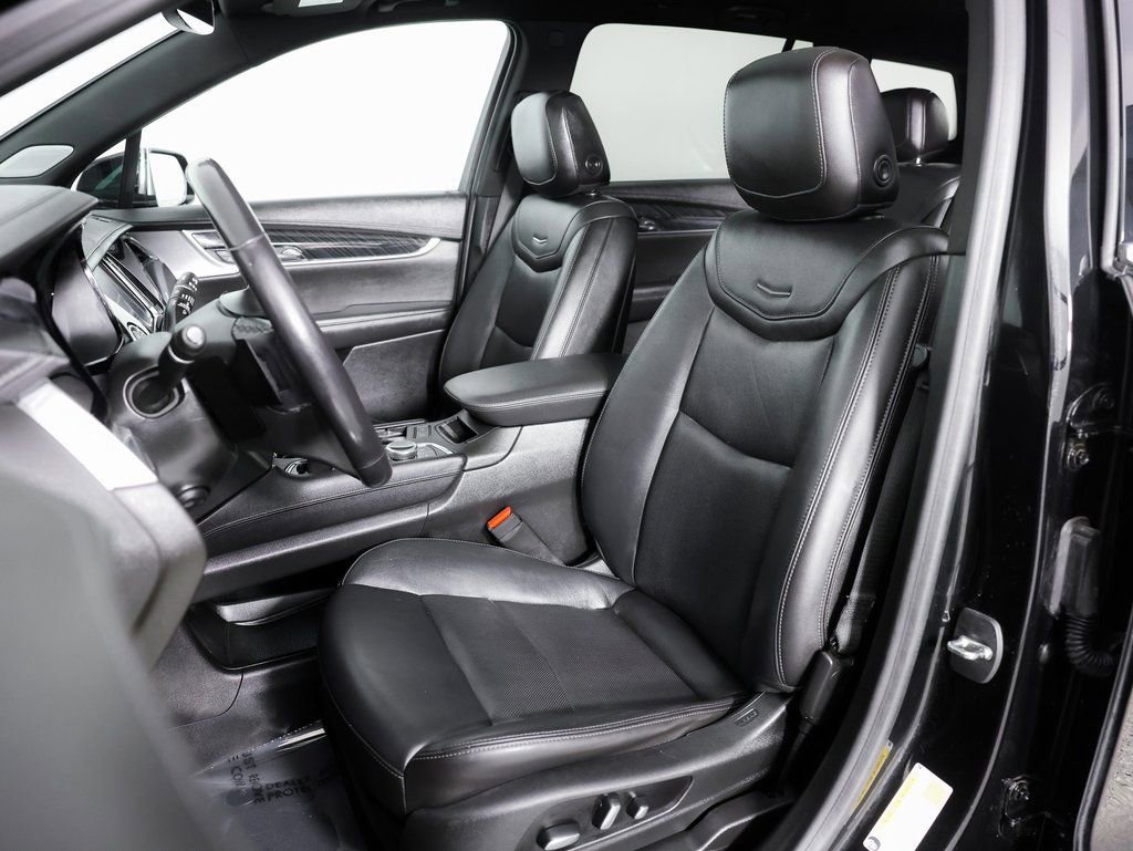 Used 2020 Cadillac XT6 Premium Luxury image 29