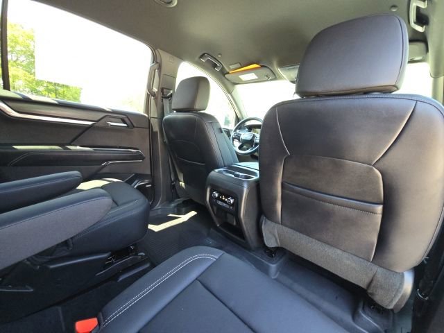 Used 2025 GMC Acadia Elevation w/ Elevation Premium Package image 17