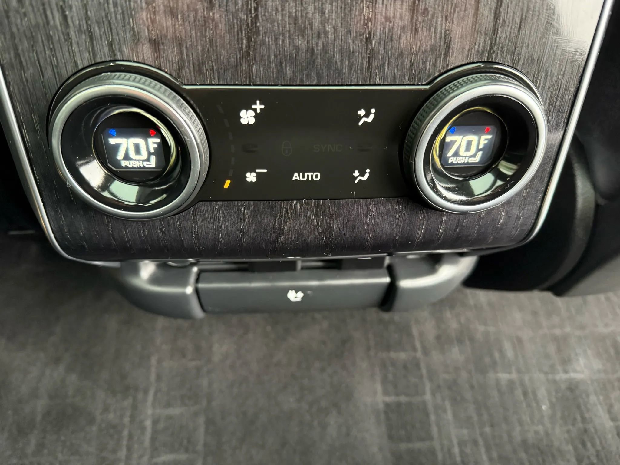 Used 2019 Land Rover Range Rover Sport HSE Dynamic AWD/4WD image 25
