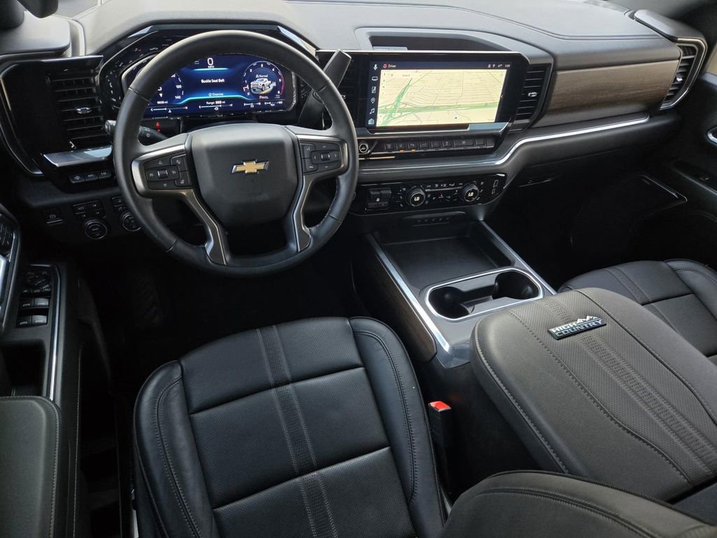 Used 2025 Chevrolet Silverado 3500 High Country w/ Technology Package image 16
