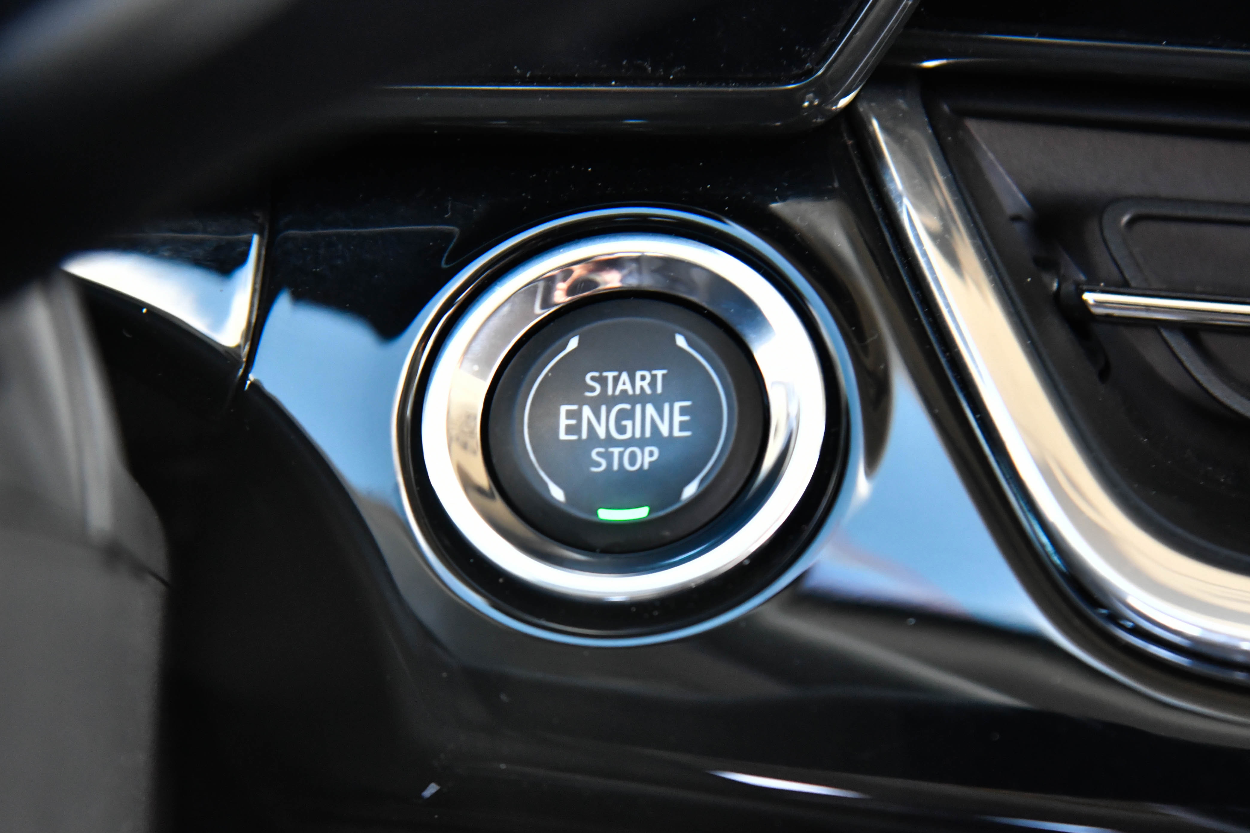 Used 2025 Chevrolet Trax ACTIV w/ Driver Confidence Package image 27