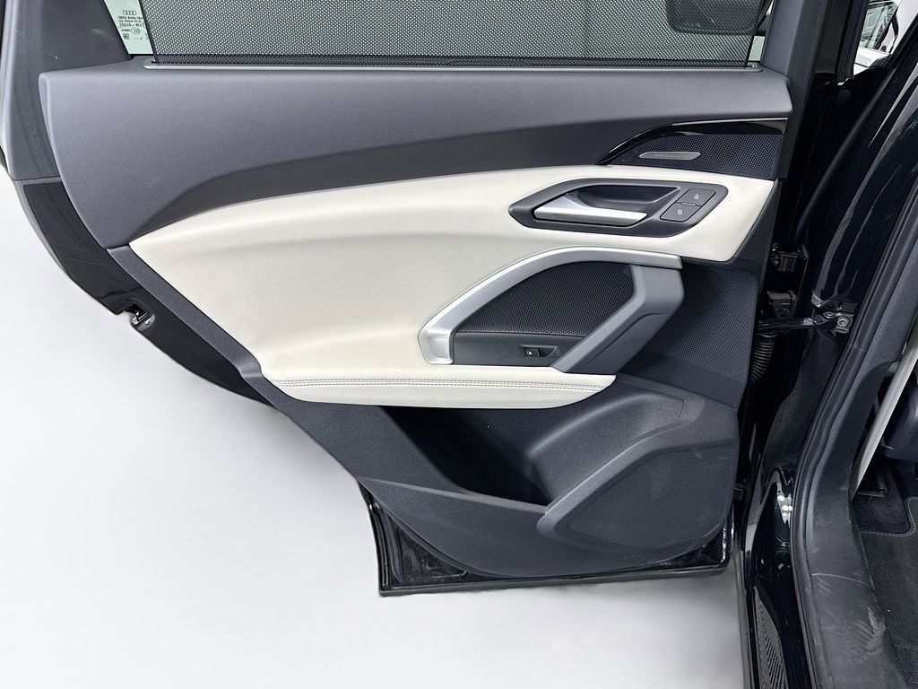 Used 2025 Audi Q5 Premium Plus w/ Premium Plus image 26