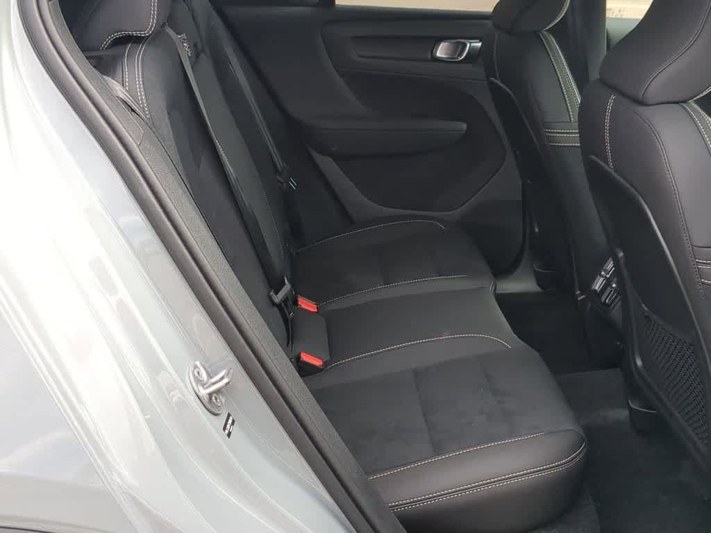 New 2026 Volvo XC40 B5 Ultra w/ Protection Package Premier AWD/4WD image 19