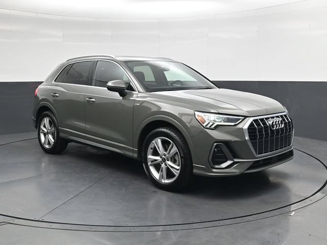 Used 2022 Audi Q3 2.0T Premium Plus AWD/4WD image 2