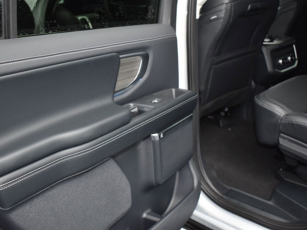 New 2026 Ford Expedition Platinum image 12