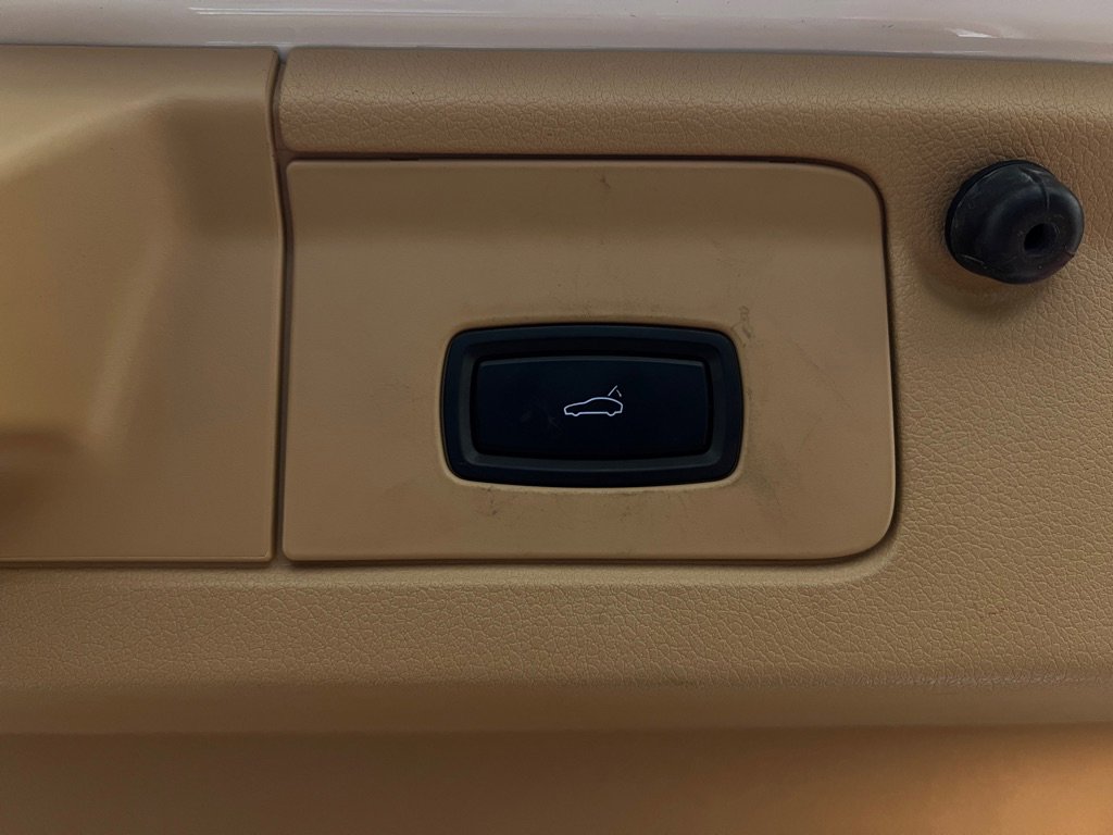 Used 2013 Porsche Panamera 4 image 36