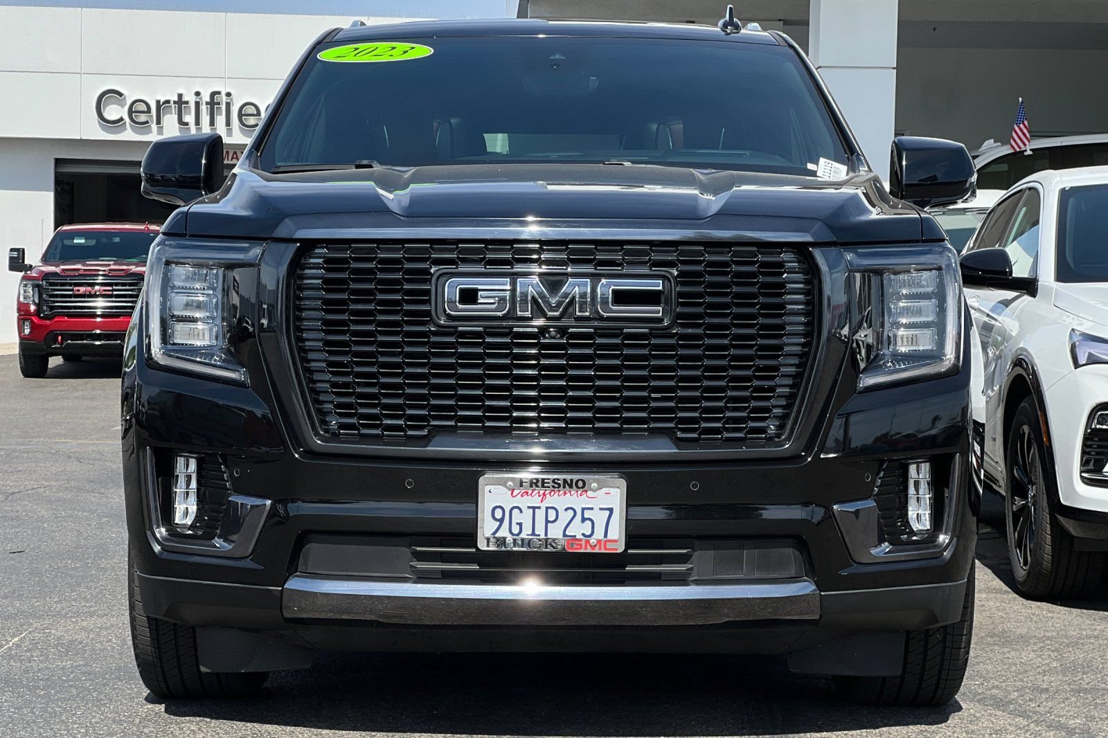 Used 2023 GMC Yukon Denali Ultimate AWD/4WD image 9