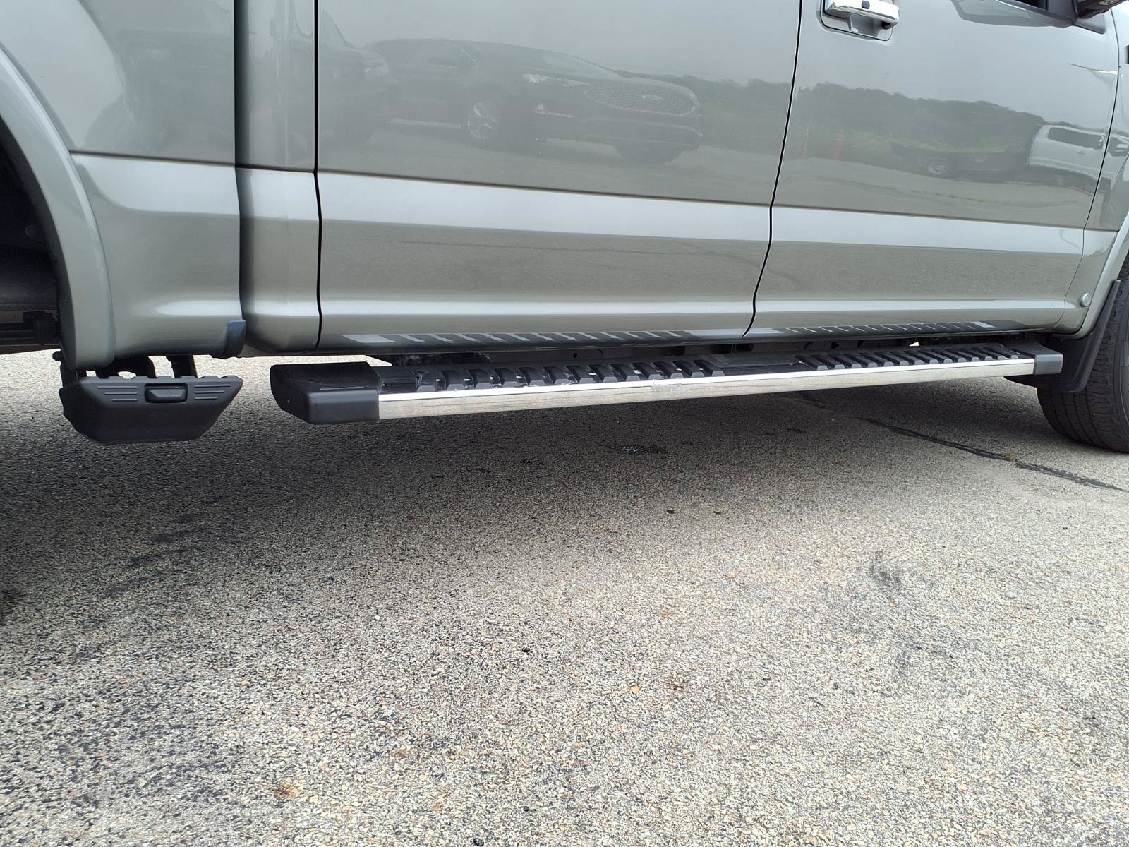 Used 2019 Ford F150 Lariat w/ Equipment Group 502A Luxury AWD/4WD image 7