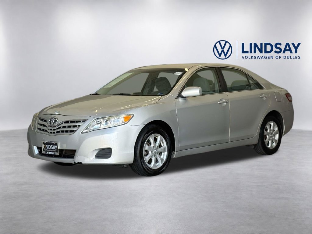 Used 2011 Toyota Camry LE w/ LE Extra-Value Pkg FWD image 3