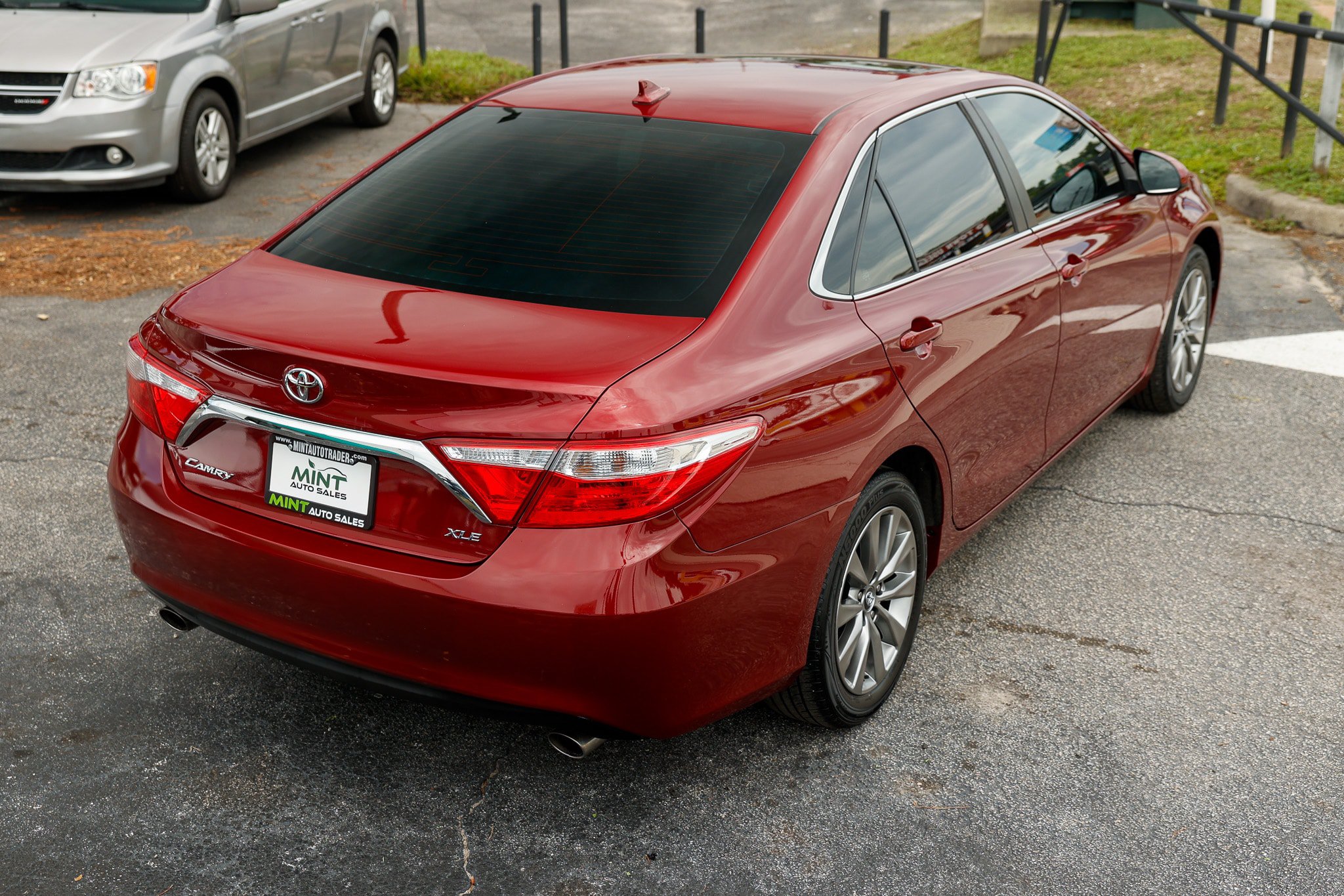 Used 2017 Toyota Camry XLE w/ Advanced Technology Package FWD image 15