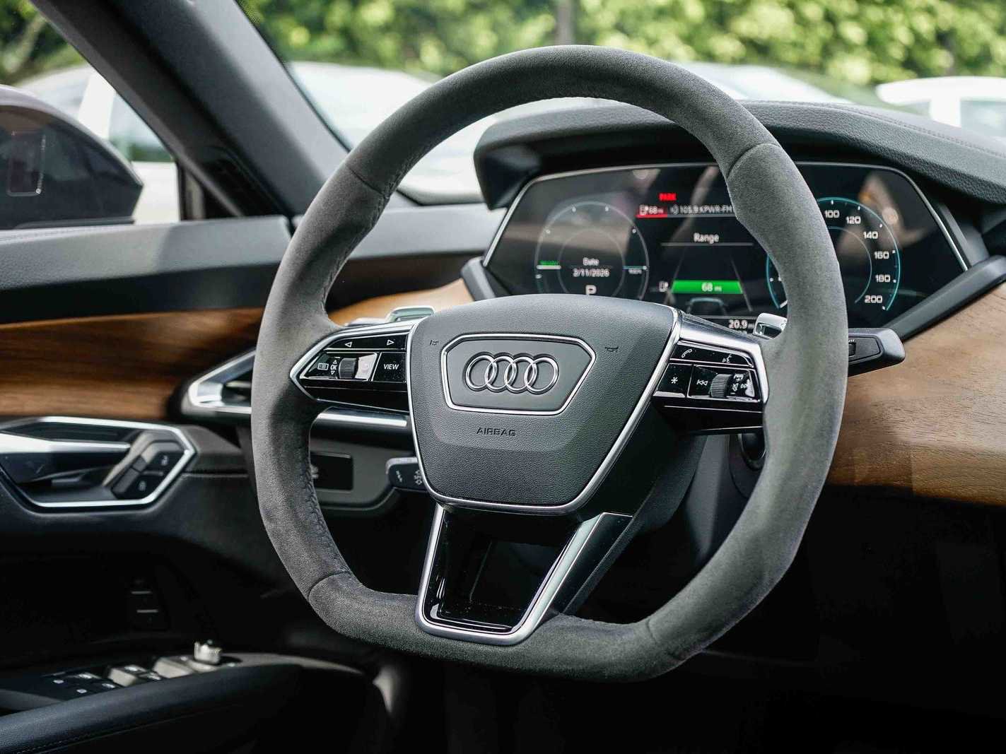 Used 2023 Audi e-tron GT Prestige w/ Prestige Package image 15