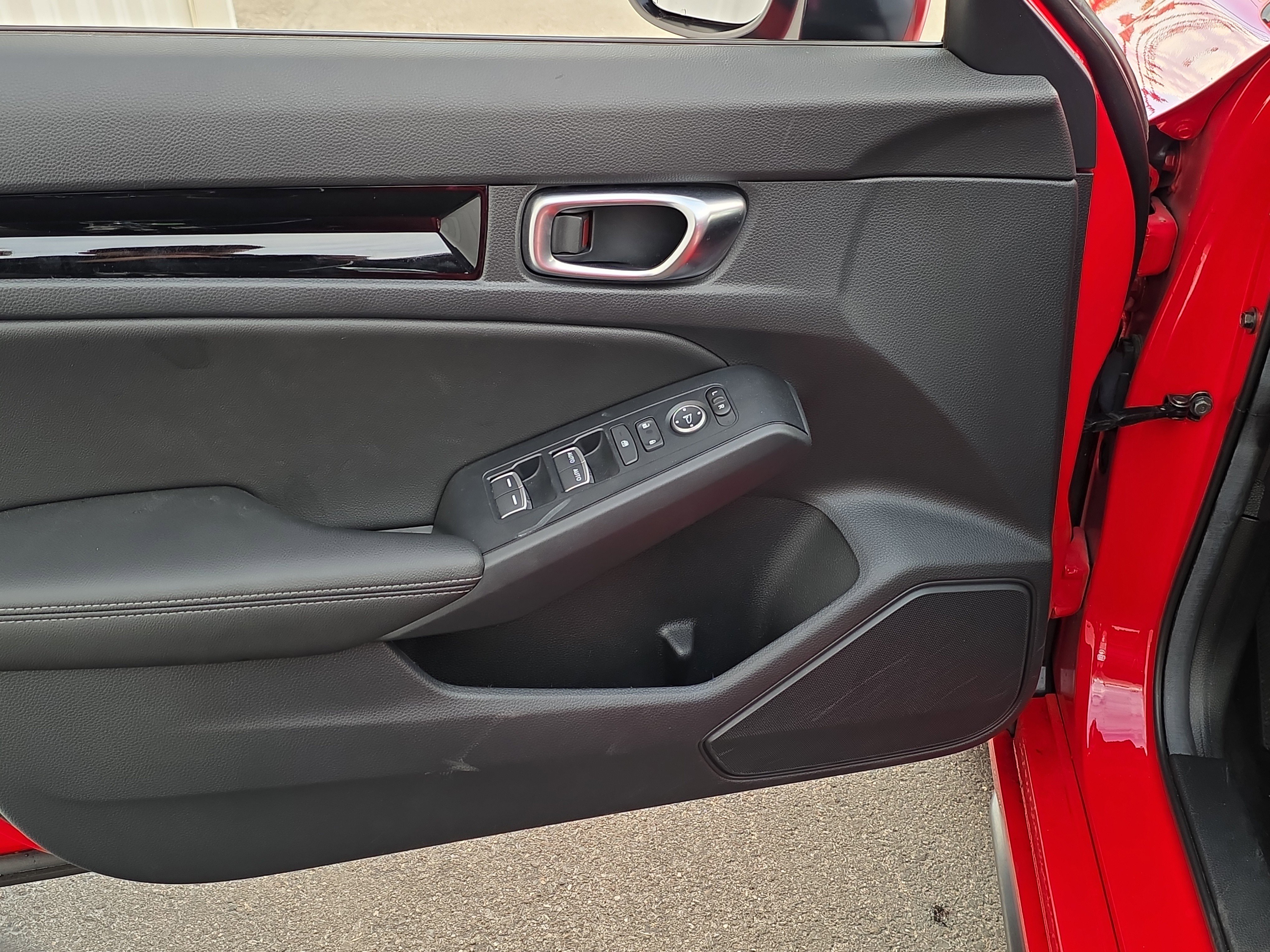 Used 2024 Honda Civic EX-L image 10