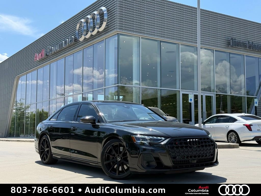 Used 2023 Audi S8 AWD/4WD image 2