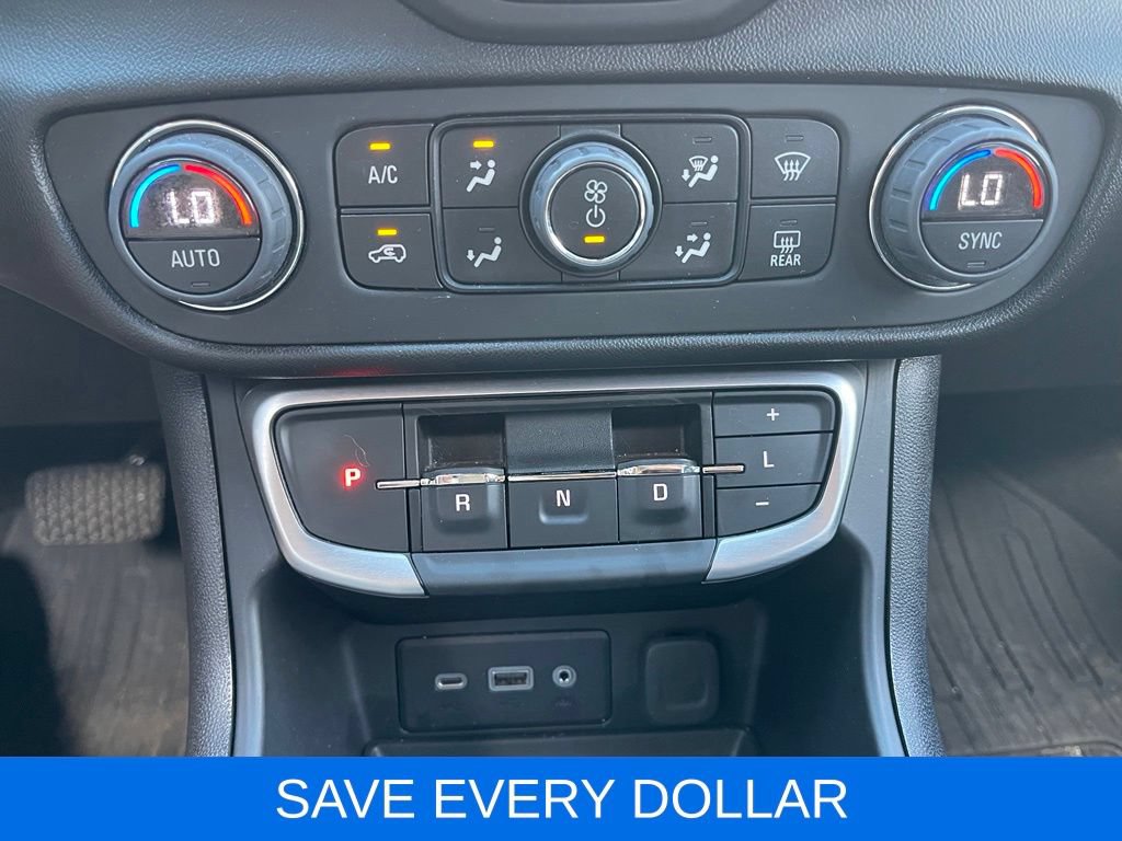 Used 2024 GMC Terrain SLE w/ Driver Convenience Package FWD image 11
