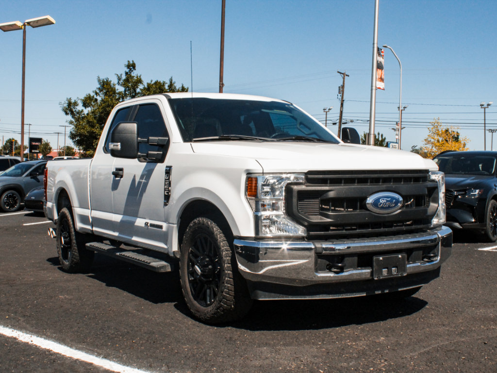 Used 2020 Ford F250 XL w/ Power Equipment Group RWD image 3