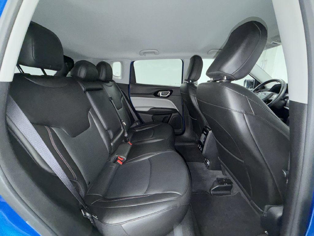Used 2022 Jeep Compass Limited w/ Elite Group AWD/4WD image 6