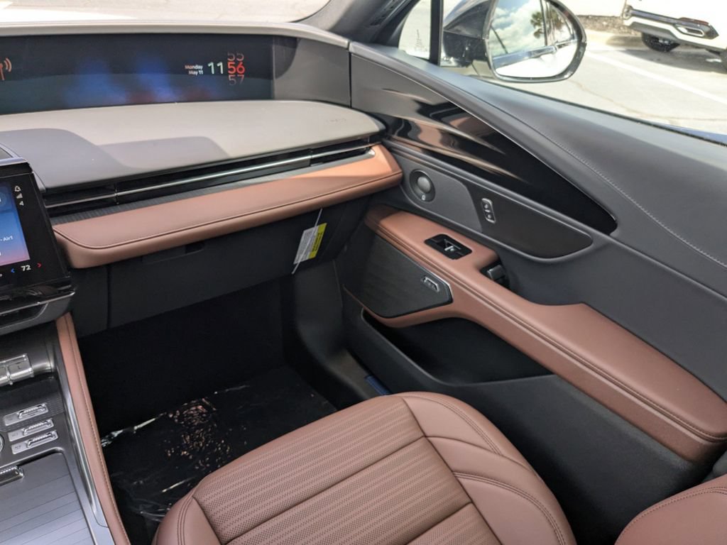 New 2026 Lincoln Nautilus Reserve AWD/4WD image 17
