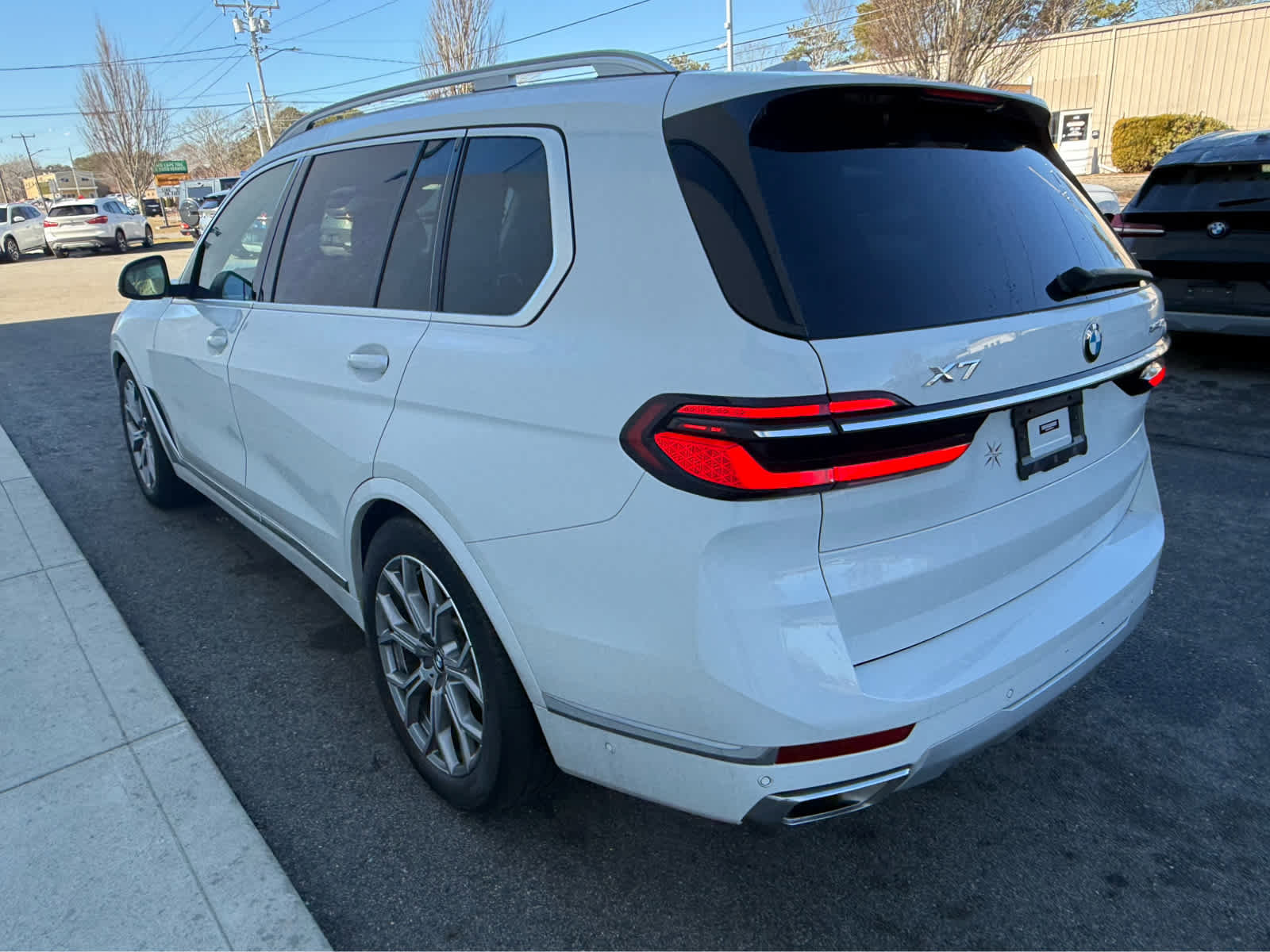 Used 2023 BMW X7 xDrive40i w/ Premium Package image 6