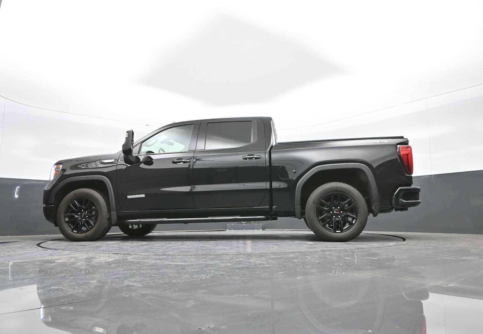 Used 2021 GMC Sierra 1500 Elevation w/ Preferred Package image 42
