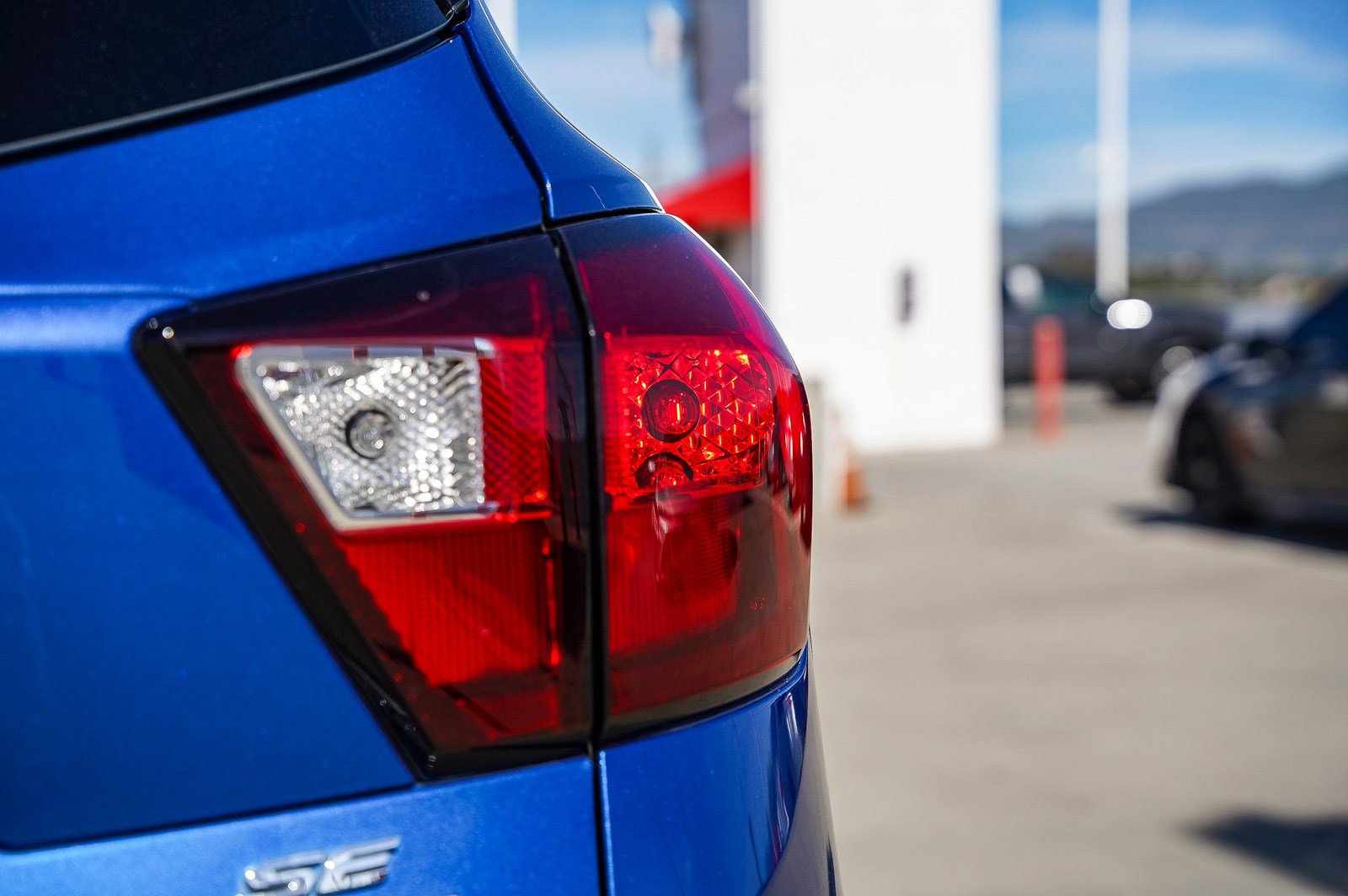 Used 2019 Ford Escape SE image 12