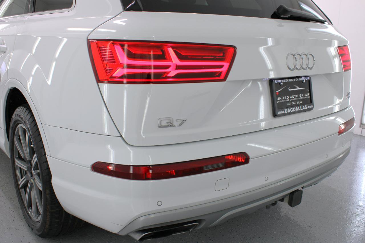 Used 2017 Audi Q7 3.0T Prestige w/ Prestige Package image 24