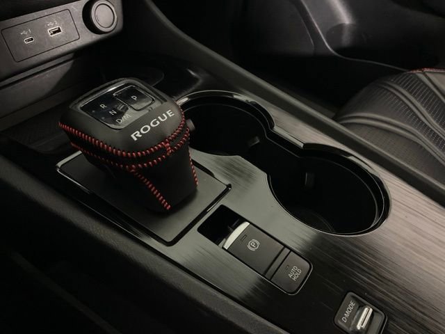 Used 2021 Nissan Rogue SV image 15