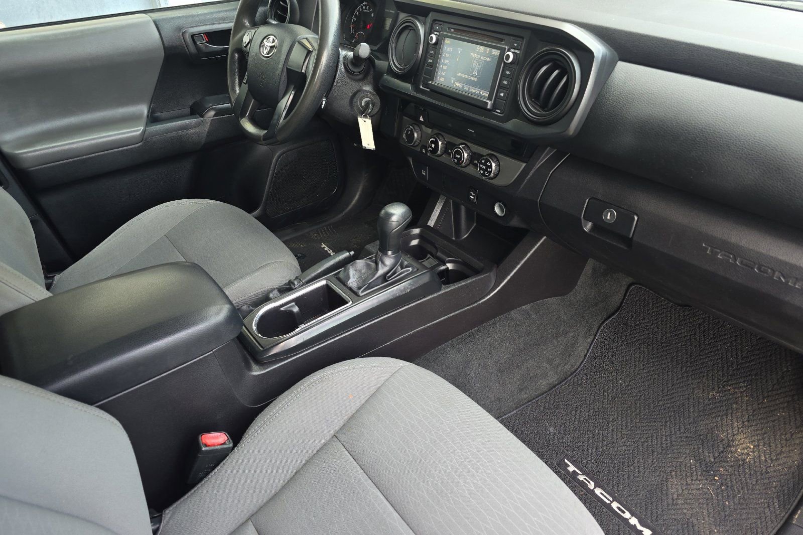 Used 2016 Toyota Tacoma SR w/ SR Convenience Package image 12