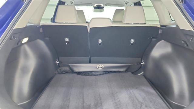 Used 2025 Toyota Corolla Cross LE FWD image 27
