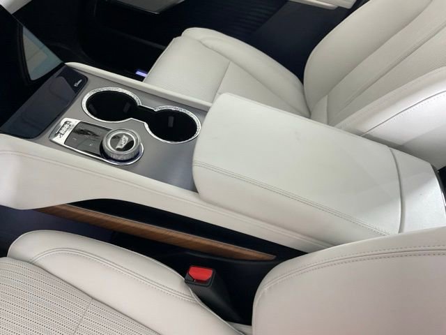 New 2026 Cadillac Vistiq Sport w/ LPO, Floor Liner Package image 13