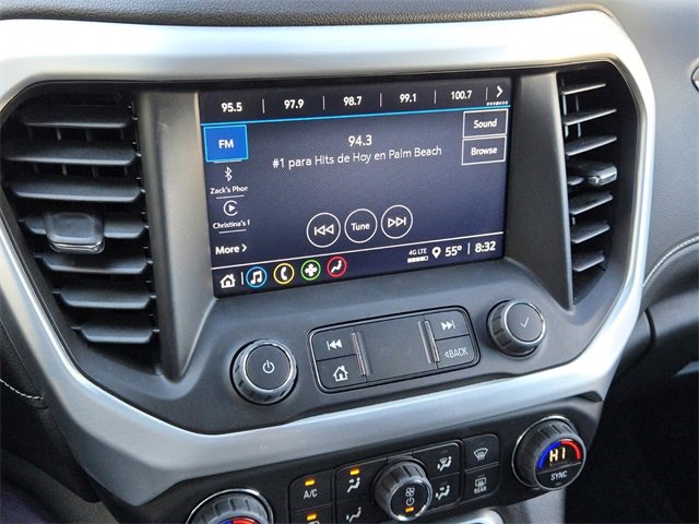 Used 2023 GMC Acadia SLE image 16