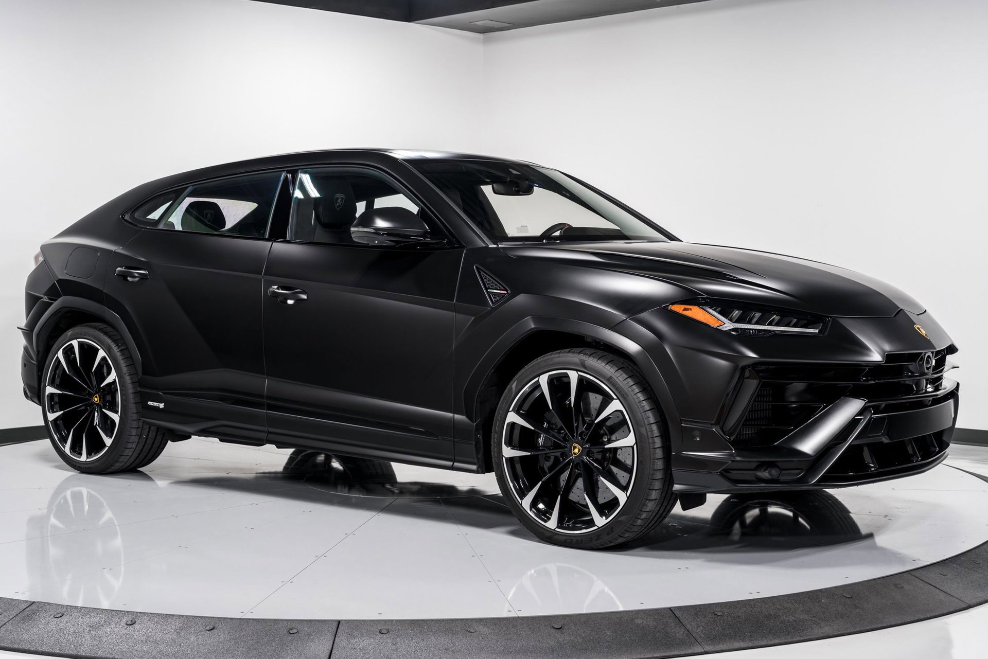 Used 2024 Lamborghini Urus S image 44