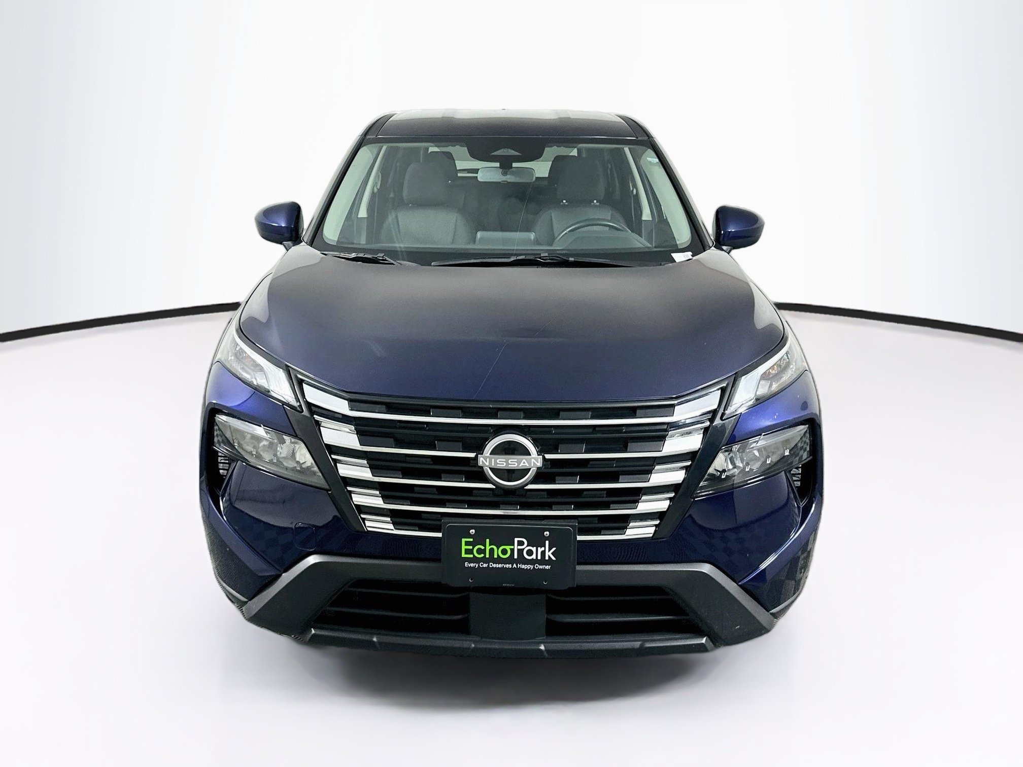 Used 2025 Nissan Rogue SV AWD/4WD image 2