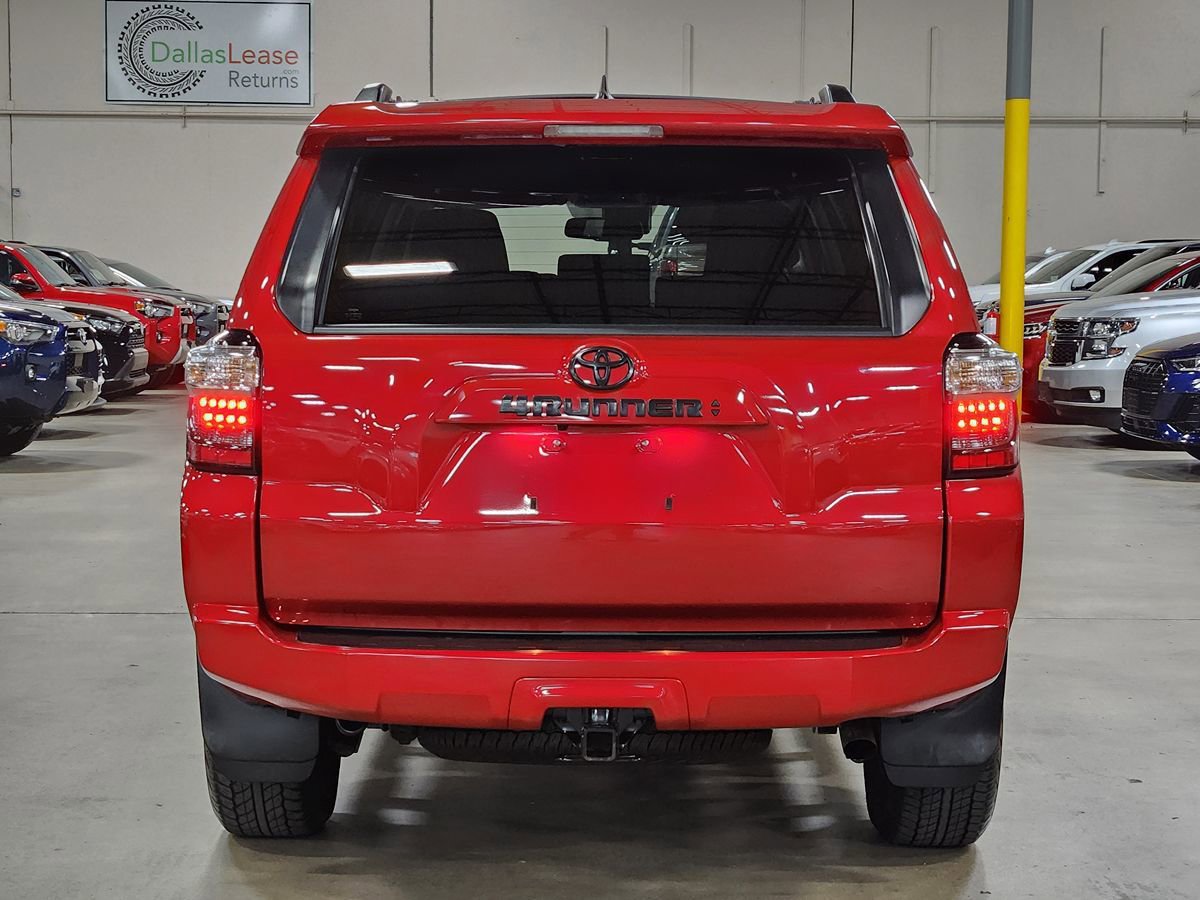 Used 2022 Toyota 4Runner SR5 image 10
