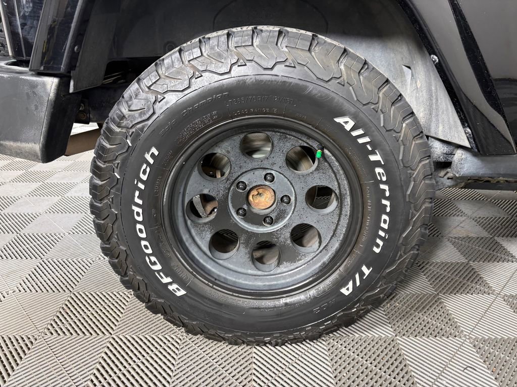 Used 2009 Jeep Wrangler X AWD/4WD image 14