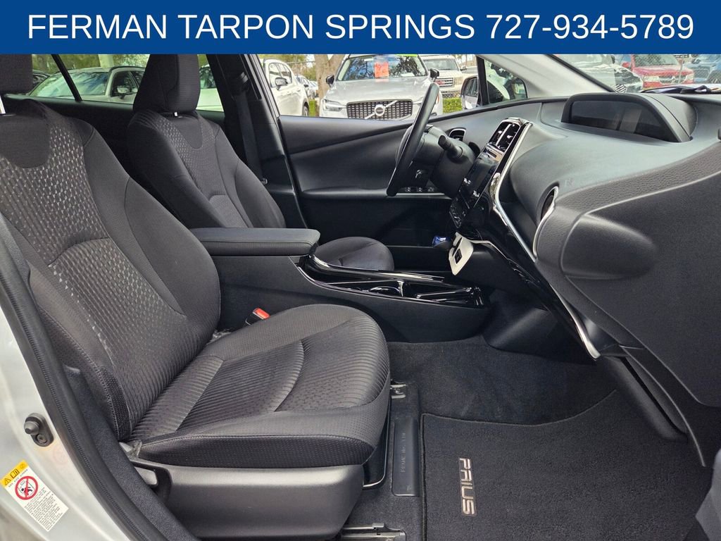 Used 2018 Toyota Prius Four Touring image 18