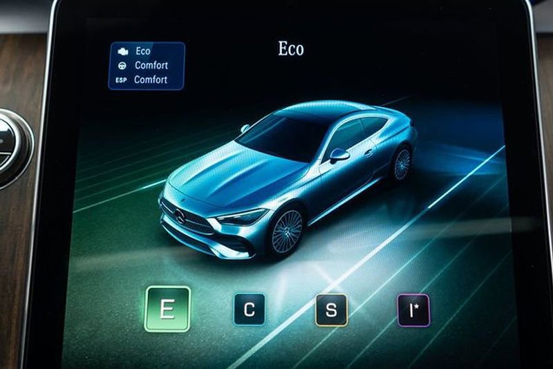 Used 2025 Mercedes-Benz CLE 300 4MATIC Coupe image 24