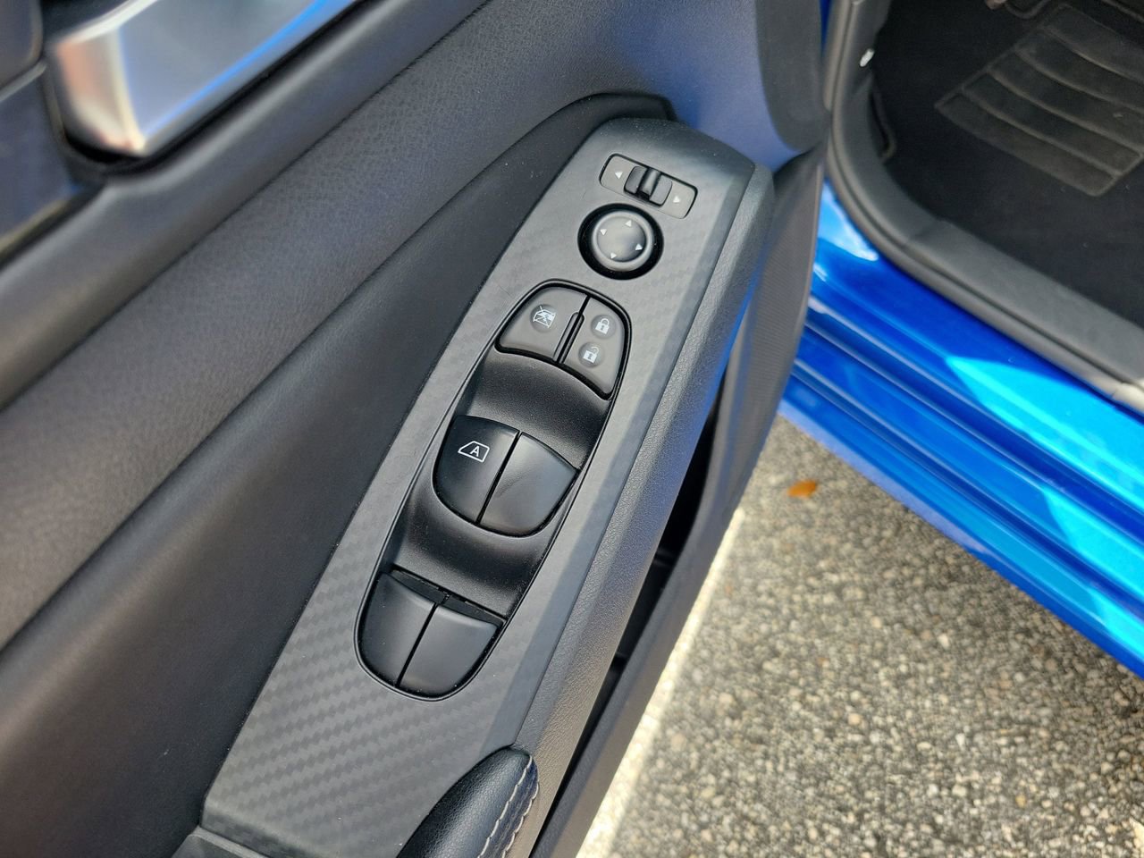 Used 2025 Nissan Altima 2.5 SV image 13