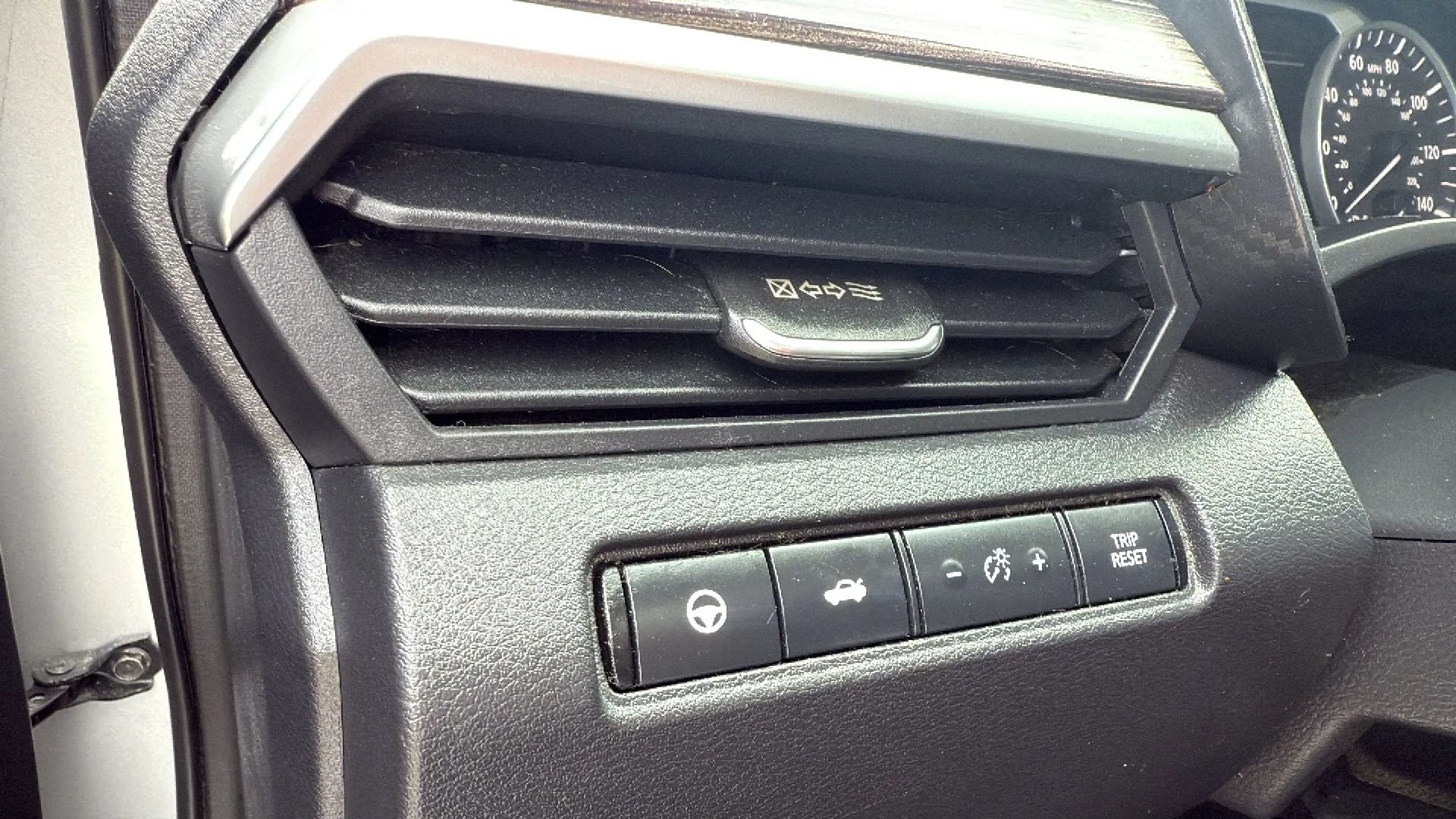 Used 2019 Nissan Altima 2.5 SL FWD image 35