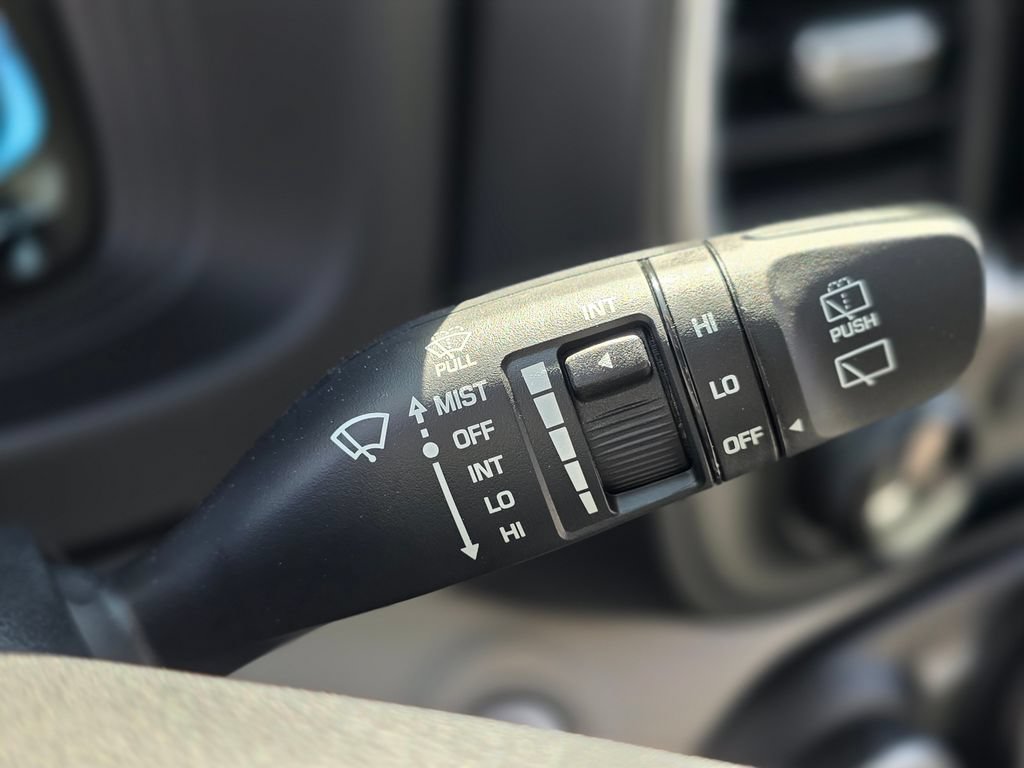New 2026 Hyundai Venue SEL FWD image 27