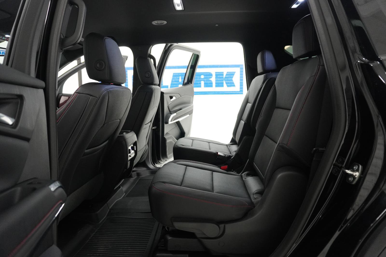 New 2026 Chevrolet Traverse Z71 w/ Driver Confidence Package image 38